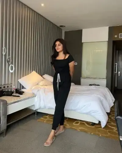Call Girls Vaijapur Cash On Delivery